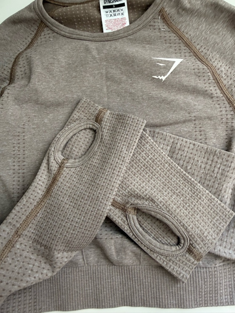 Gymshark Seamless Long Sleeve Crop Top in Taupe Brown - Picture 3 of 8